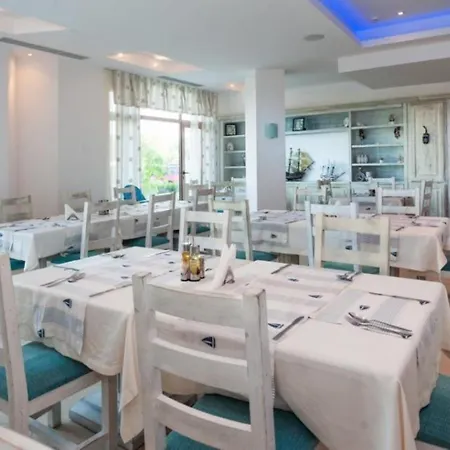 Semesteranläggning (resort) Oasis Del Mare Front 4*