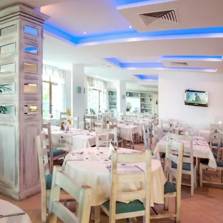 Oasis Del Mare Front Semesteranläggning (resort)