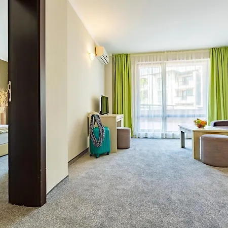 Oasis Del Mare Front Semesteranläggning (resort)