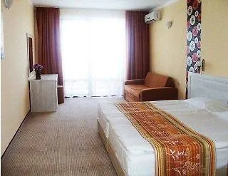 Oasis Del Mare Front