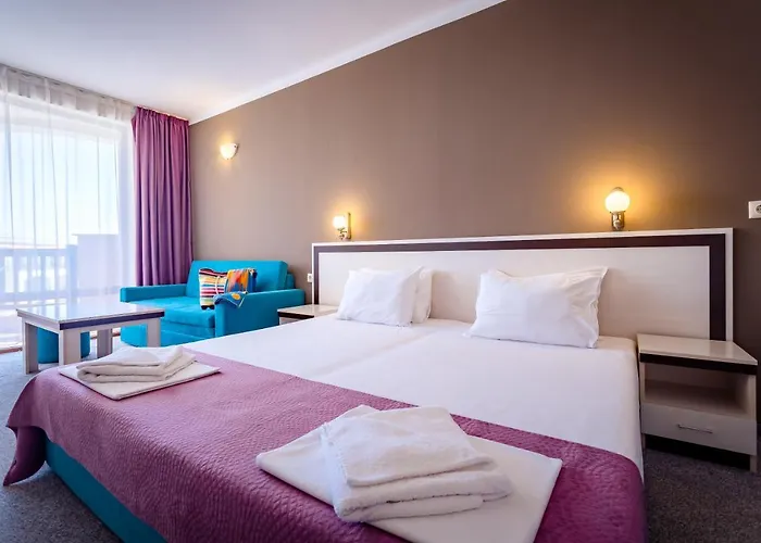 Resort Oasis Del Mare Front