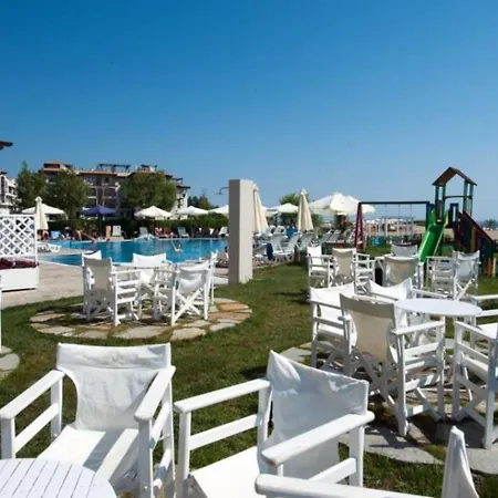 Ośrodek wypoczynkowy Oasis Del Mare Front Łozenec