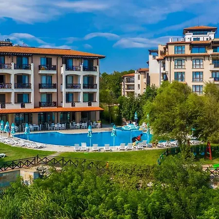 Resort Oasis Del Mare Front