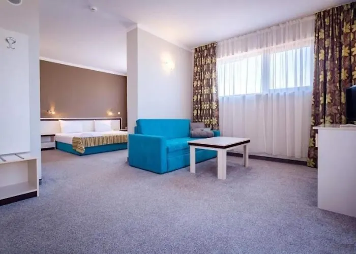 Курортный комплекс Oasis Del Mare Front