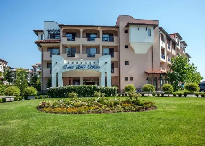 Курортный комплекс Oasis Del Mare Front Лозенец