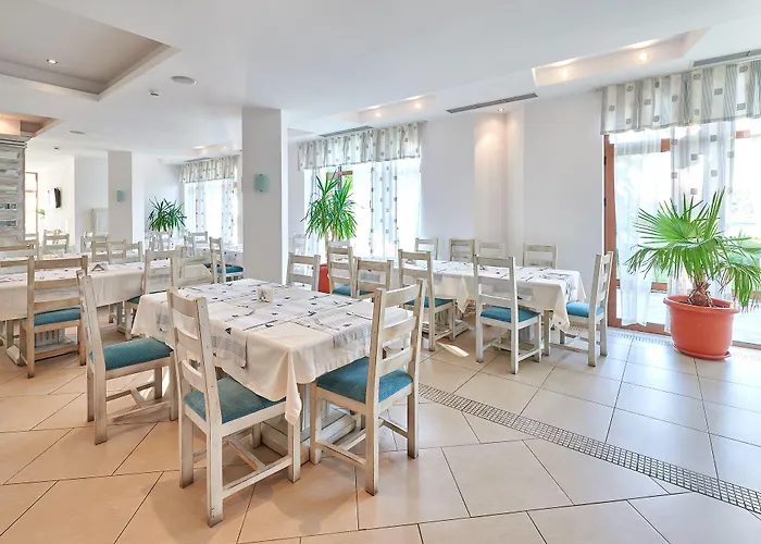 Oasis Del Mare Front 4*