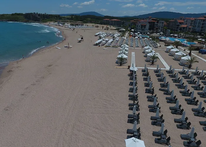 Курортный комплекс Oasis Del Mare Front 4*