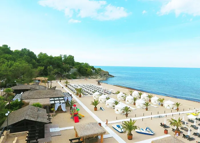 Курортный комплекс Oasis Del Mare Front Лозенец