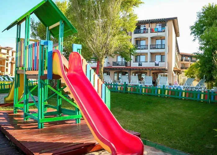 Курортный комплекс Oasis Del Mare Front