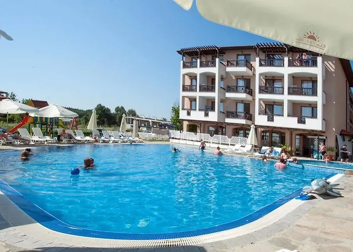 Курортный комплекс Oasis Del Mare Front