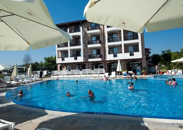Курортный комплекс Oasis Del Mare Front 4*