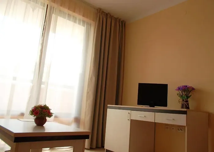 Oasis Del Mare Front