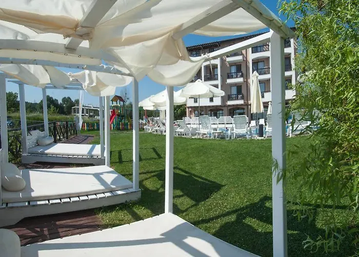 Курортный комплекс Oasis Del Mare Front