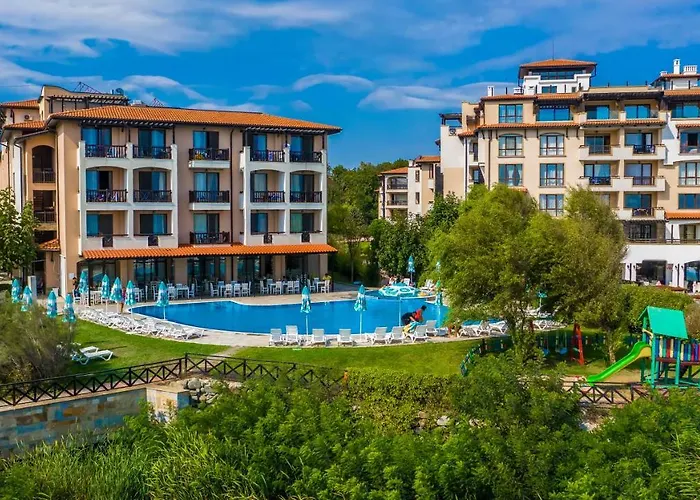 Курортный комплекс Oasis Del Mare Front